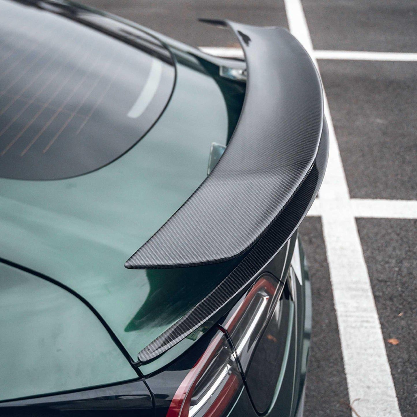 Tesla Electric Lift Rear Spoiler Carbon Fiber Rear Trunk Spoiler