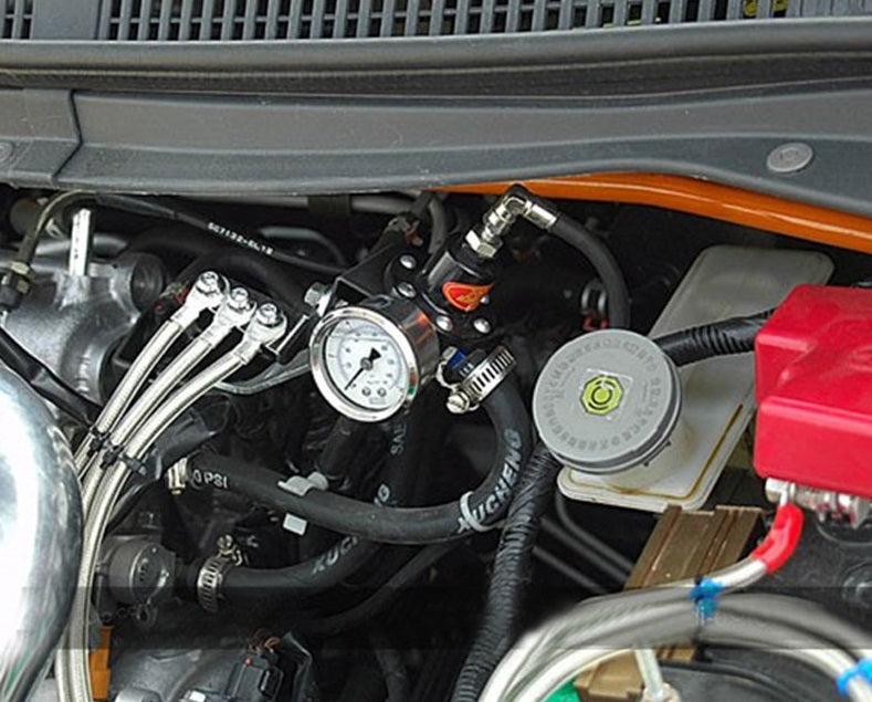 Adjustable Fuel Pressure Regulator with Gauge 0-140 PSI Universal 6AN