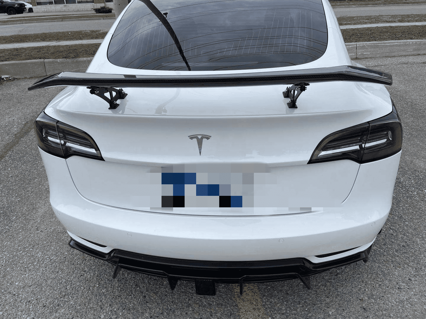 53 Inch Tesla Carbon Fiber Spoiler Trunk Lid Spoiler with Tail Bracket